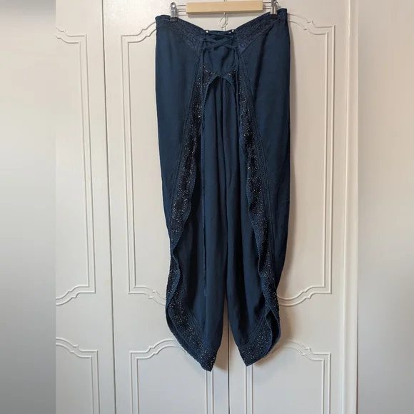 Magic Black Wide Leg Pants with Elegant Flow Beaded 100% Rayon One Size - Picture 3 of 14